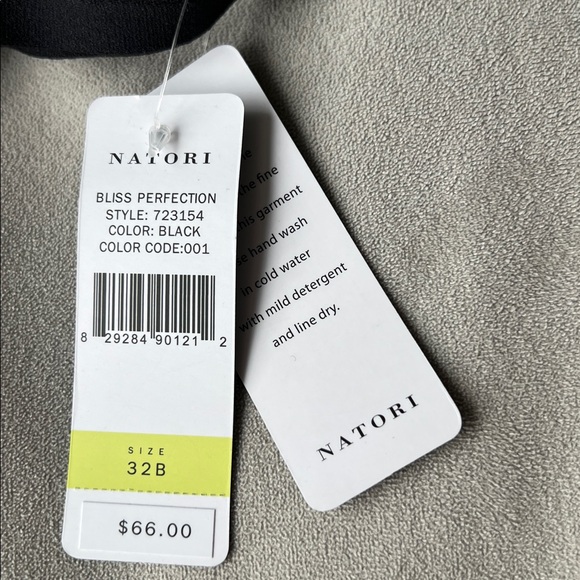 New Natori Bliss Perfection Contour Soft Cup Bralette in Black (723154) - Picture 9 of 9